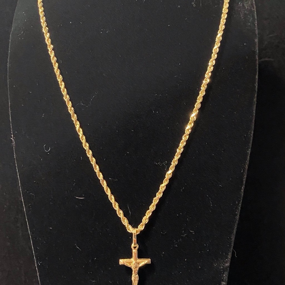 14K Yellow Gold Necklace with Cross Pendant